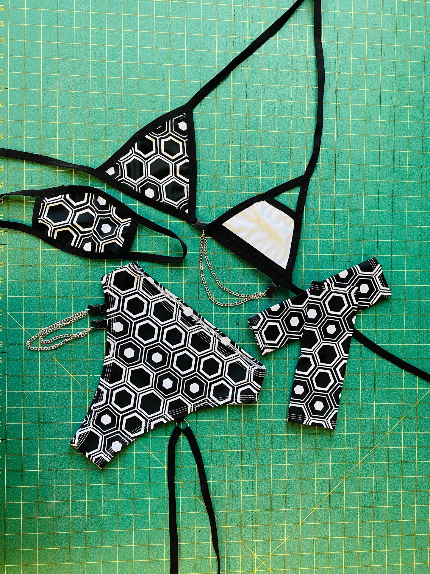 ICOSAHEDRON | REFLECTIVE | Chain Cage Top + High Waisted High Cut Chain Bottoms + Face Mask + Gloves, Women's Festival Outfit, Rave Set