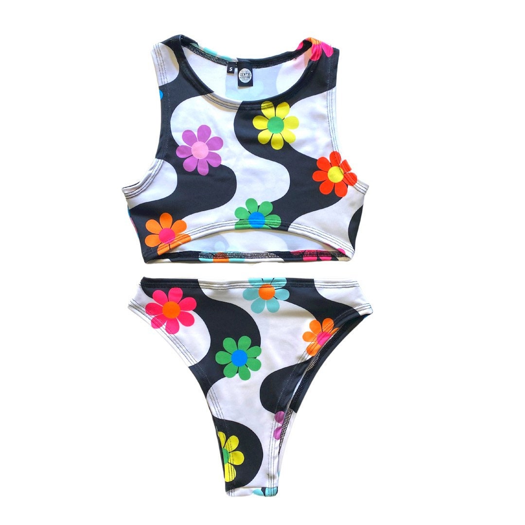 DAISY | Underboob Sporty Crop Top, Women's Festival Top, Rave Top