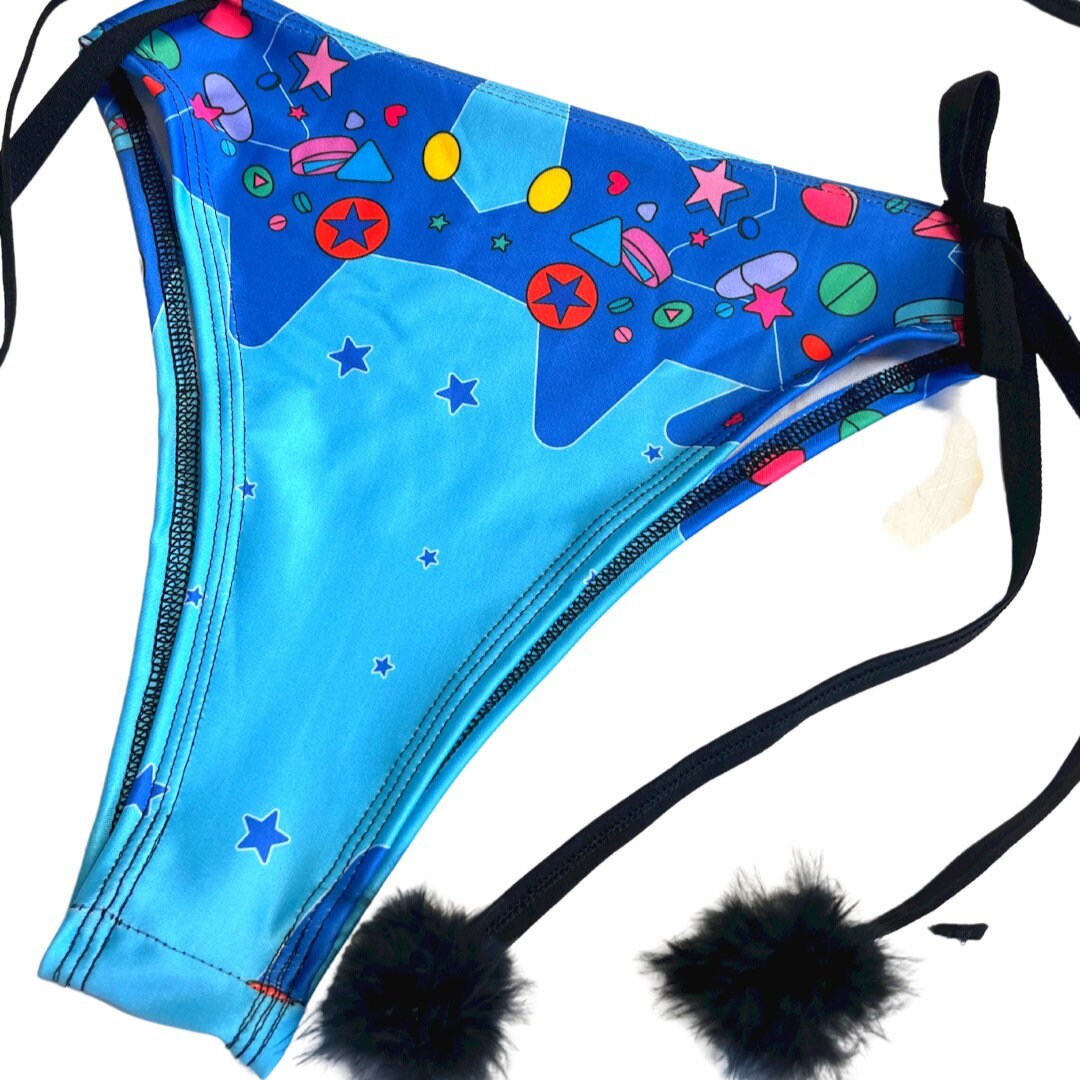 KANDI GIRL | Triangle Top + High Waisted High Cut Bow straps with Fluff Bottoms and matching Gloves Women's Festival Outfit, Rave Set